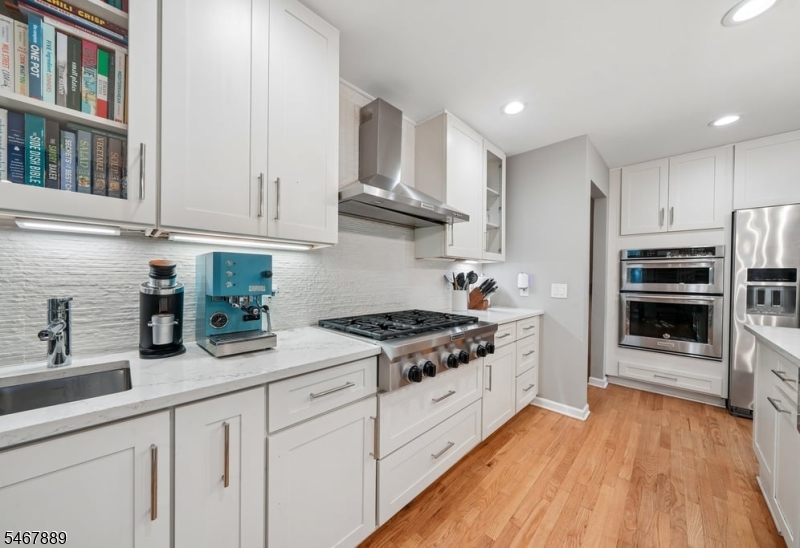 85 Ridge Drive Livingston NJ 07039