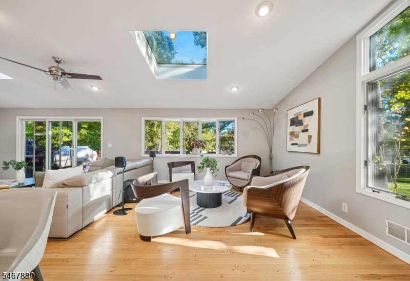 85 Ridge Drive Livingston NJ 07039