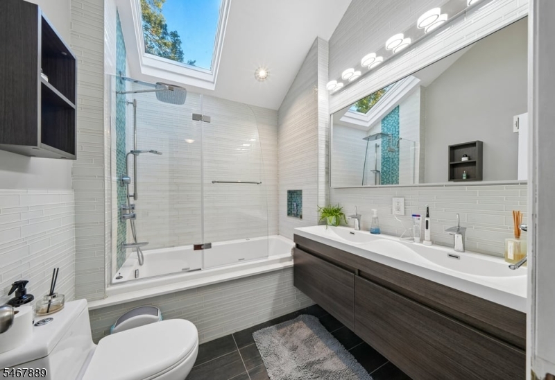 85 Ridge Drive Livingston NJ 07039
