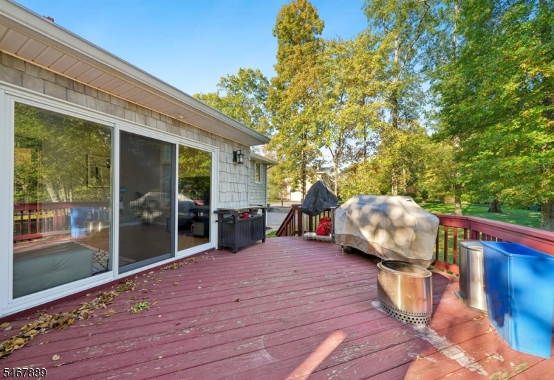85 Ridge Drive Livingston NJ 07039