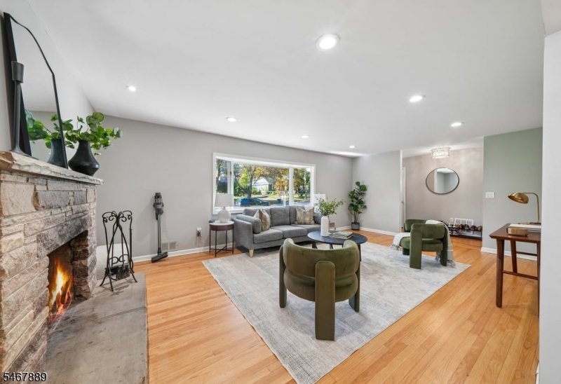 85 Ridge Drive Livingston NJ 07039