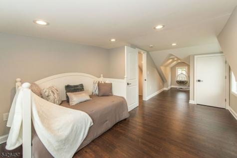 40 Bent Street Roxbury NJ 07847