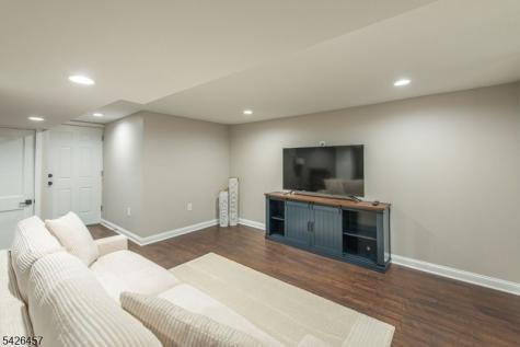 40 Bent Street Roxbury NJ 07847