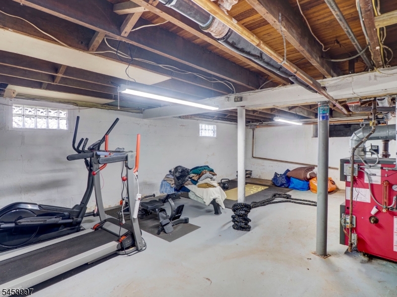 606 E 3rd Avenue Roselle NJ 07203
