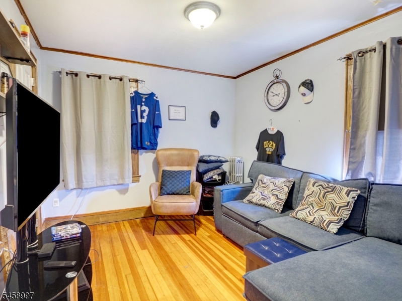 606 E 3rd Avenue Roselle NJ 07203