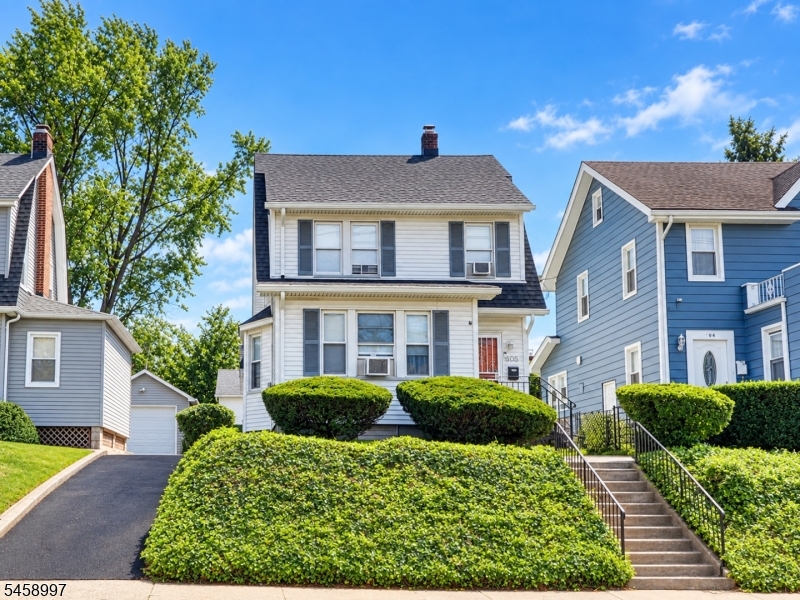 606 E 3rd Avenue Roselle NJ 07203