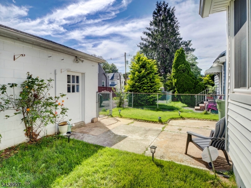 606 E 3rd Avenue Roselle NJ 07203