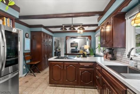 21 Carteret Street West Milford NJ 07480