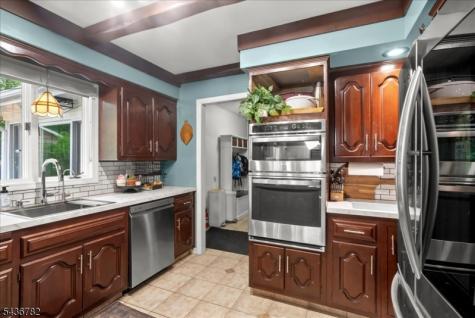 21 Carteret Street West Milford NJ 07480