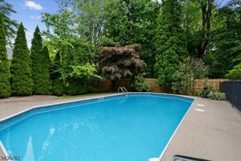 21 Carteret Street West Milford NJ 07480