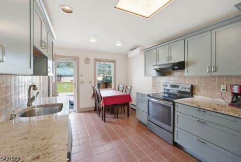 419 Greenwich Street Belvidere NJ 07823
