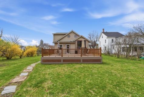 419 Greenwich Street Belvidere NJ 07823