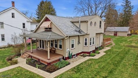 419 Greenwich Street Belvidere NJ 07823