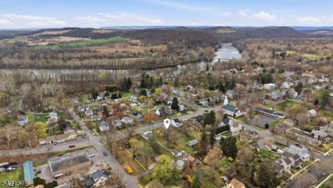 419 Greenwich Street Belvidere NJ 07823
