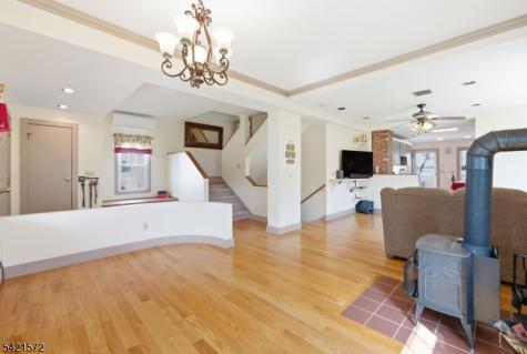 419 Greenwich Street Belvidere NJ 07823