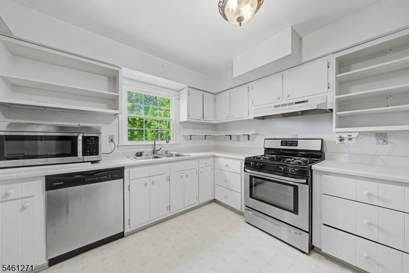2 Arlyn Lane Randolph NJ 07869