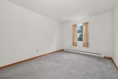 400 Bellis Road Holland NJ 08804