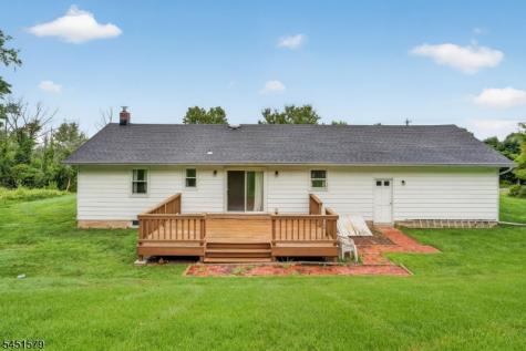 400 Bellis Road Holland NJ 08804