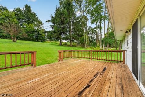 400 Bellis Road Holland NJ 08804