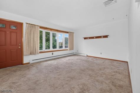400 Bellis Road Holland NJ 08804