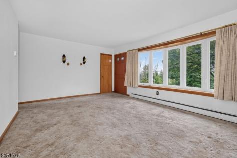 400 Bellis Road Holland NJ 08804
