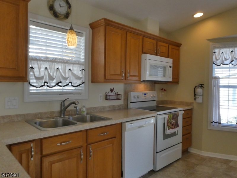 5 Makepeace Drive Jefferson NJ 07438