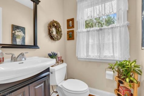 566 Glen Ridge Drive Bridgewater NJ 08807