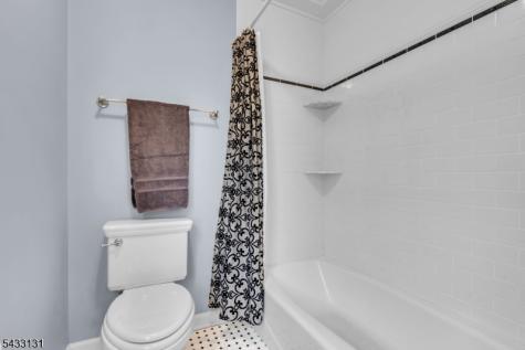 566 Glen Ridge Drive Bridgewater NJ 08807