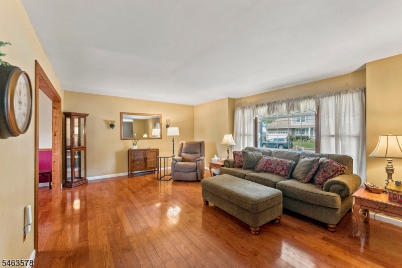 46 Meredith Road Edison NJ 08817