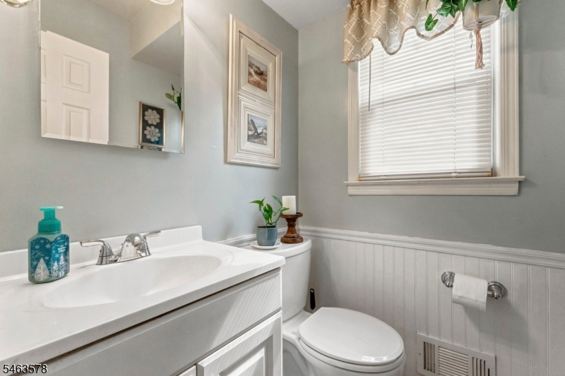 46 Meredith Road Edison NJ 08817