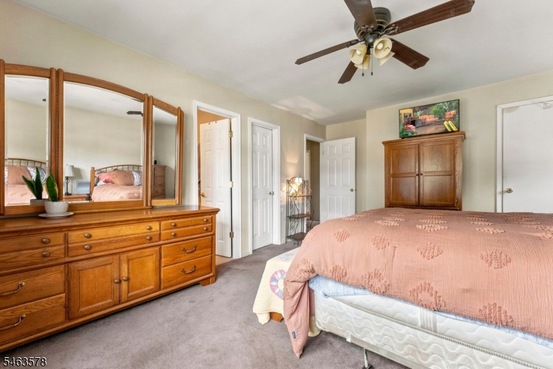 46 Meredith Road Edison NJ 08817