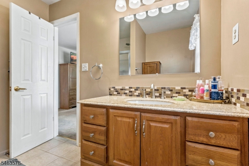 46 Meredith Road Edison NJ 08817