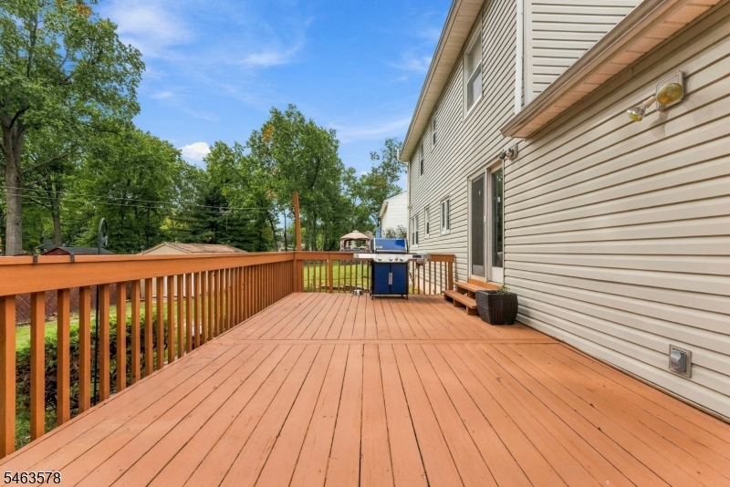 46 Meredith Road Edison NJ 08817