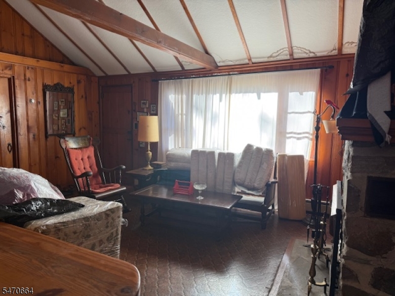 128 E Lakeside Drive Vernon NJ 07422