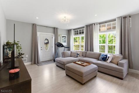 33 Weston Road Franklin NJ 08873