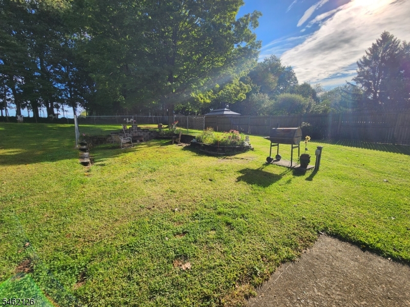 10 Parkview Drive Mansfield NJ 07840