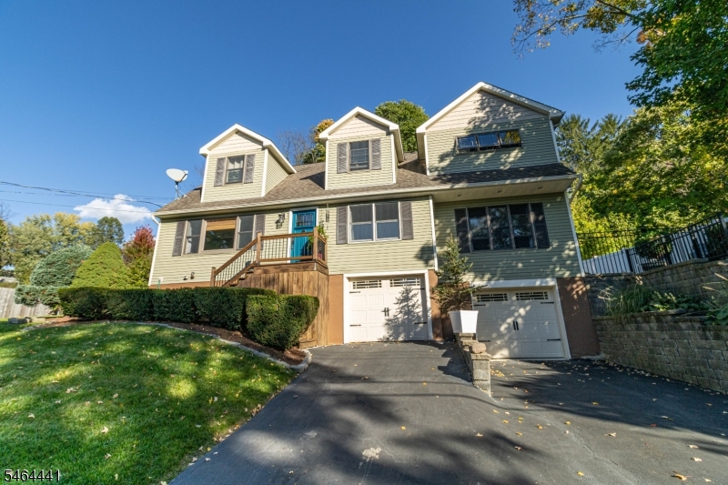 9 Washington Road Ogdensburg NJ 07439