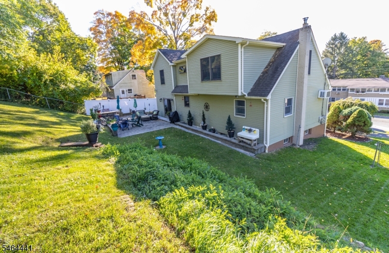 9 Washington Road Ogdensburg NJ 07439