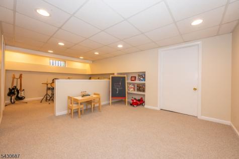 91 Ernst Avenue Bloomfield NJ 07003