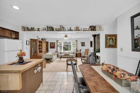 92 Lakeview Terrace Oakland NJ 07436