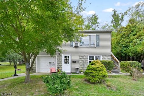 92 Lakeview Terrace Oakland NJ 07436