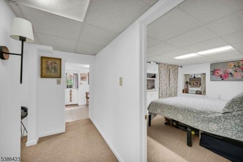 92 Lakeview Terrace Oakland NJ 07436