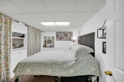 92 Lakeview Terrace Oakland NJ 07436