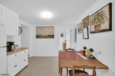 92 Lakeview Terrace Oakland NJ 07436