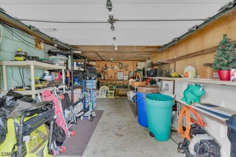 92 Lakeview Terrace Oakland NJ 07436