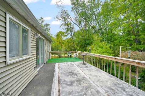 92 Lakeview Terrace Oakland NJ 07436