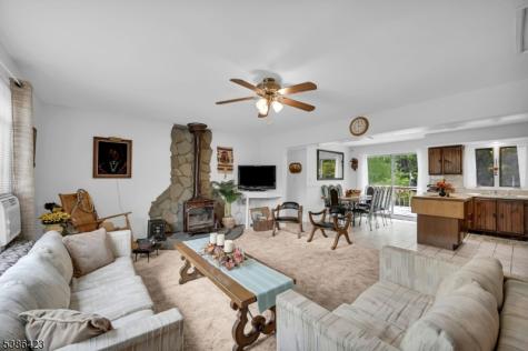 92 Lakeview Terrace Oakland NJ 07436