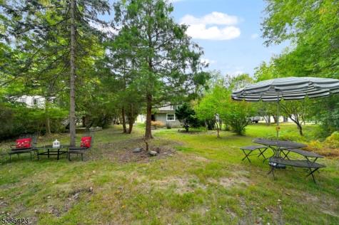 92 Lakeview Terrace Oakland NJ 07436