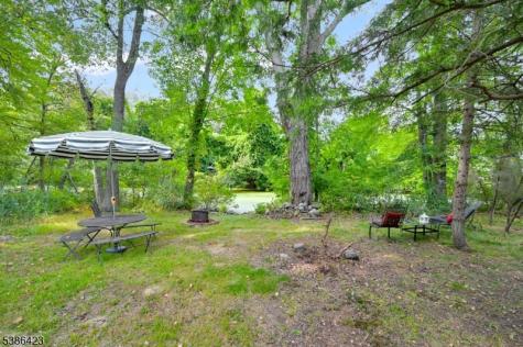 92 Lakeview Terrace Oakland NJ 07436