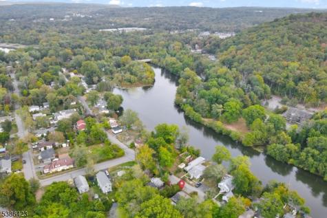 92 Lakeview Terrace Oakland NJ 07436